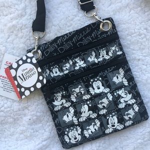 Disney World Minnie Mouse & Daisy Duck crossbody waist bag NWT black & white